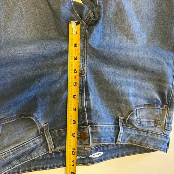 Old Navy Women's Kicker Boot Cut Jeans - Picture 6 of 7